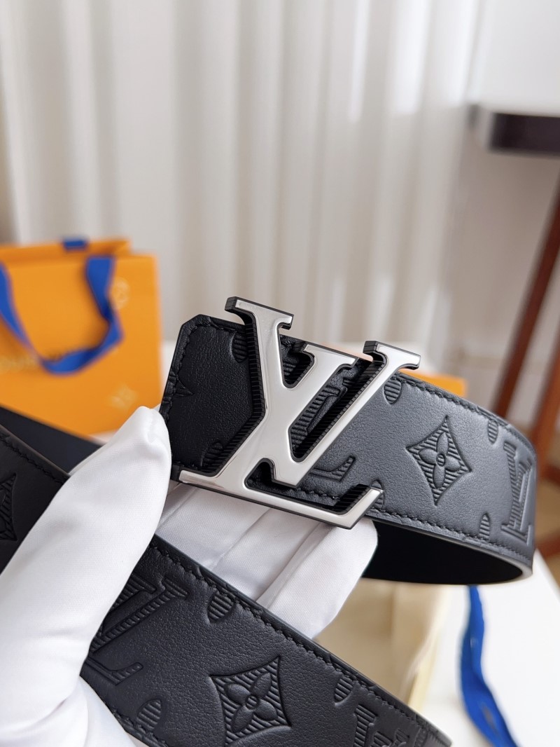 l0vis Vvtt0n belts